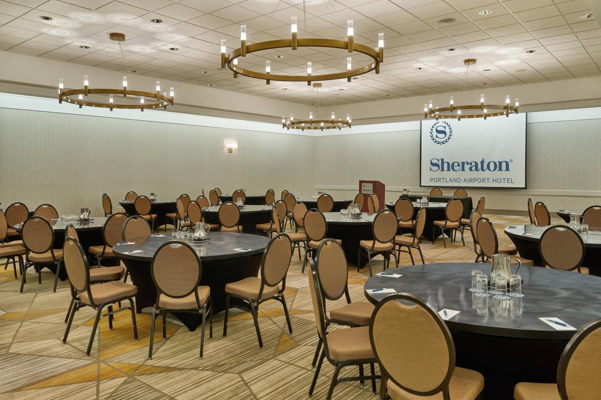 Sheraton Portland Airport Hotel Exterior foto